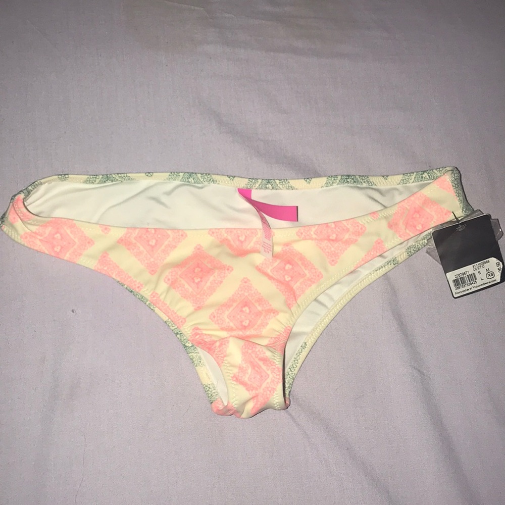 Brand New Victoria Secret Printed Bottoms